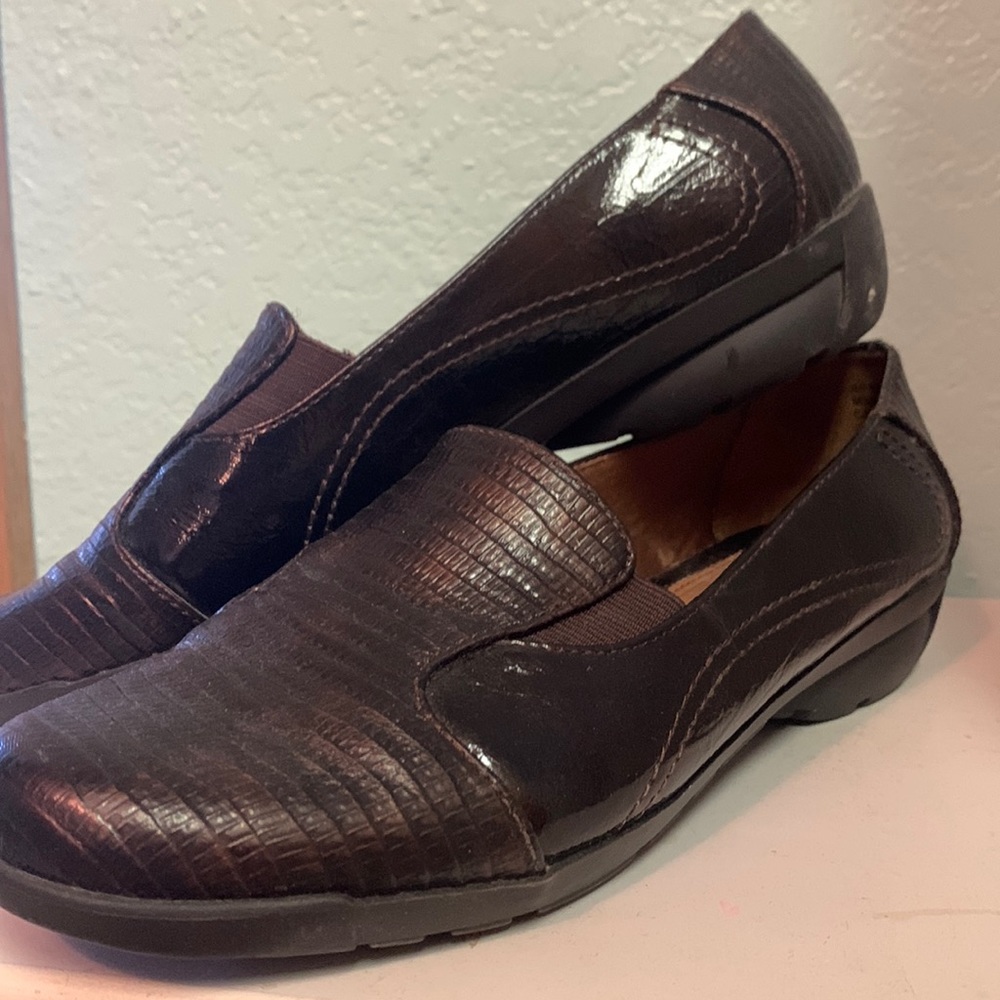 Like New Sz 8 1/2 Wide Life Stride shoes. Without box. Worn about 15 minutes.